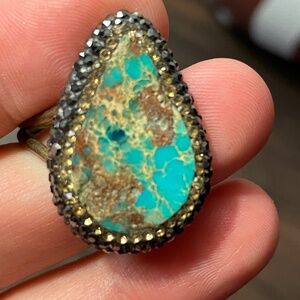 Kinsley armelle adjustable ring